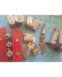 Mixed cylinder and latches