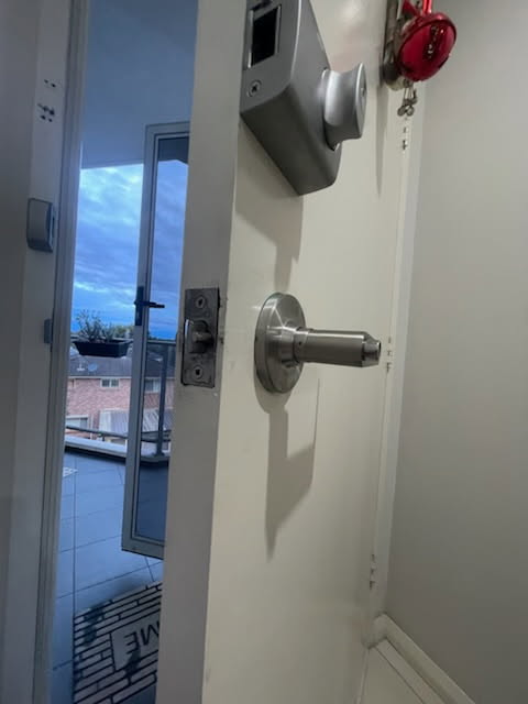 locks chnaged to fresh keys - old key on longer work - Dr Lock 24 hour locksmith sydney