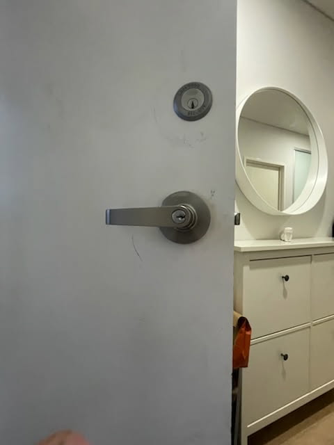 front door deadlocks installed Wentworthville Locksmith service 24 hour